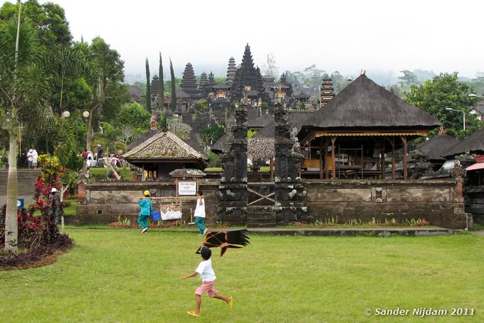  Pura Besakih, Bali