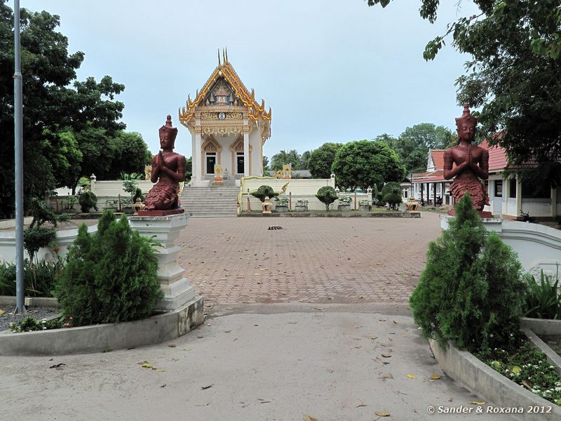  Wat Khunaram, Ko Samui